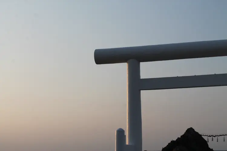 Un Geste, Deux Piliers (24 x 30 cm, 24 x 30 cm)